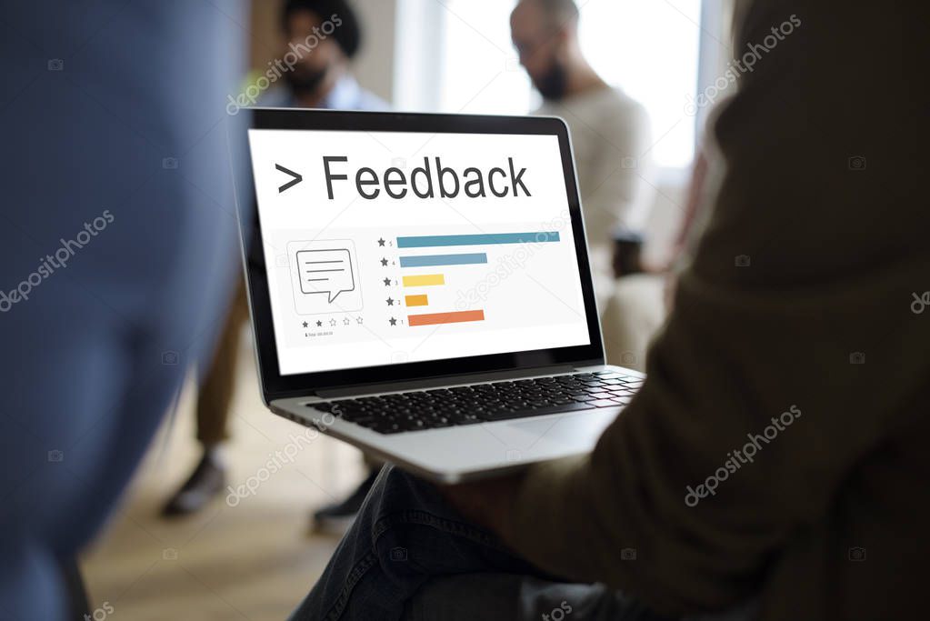 研修を受けるスタッフ